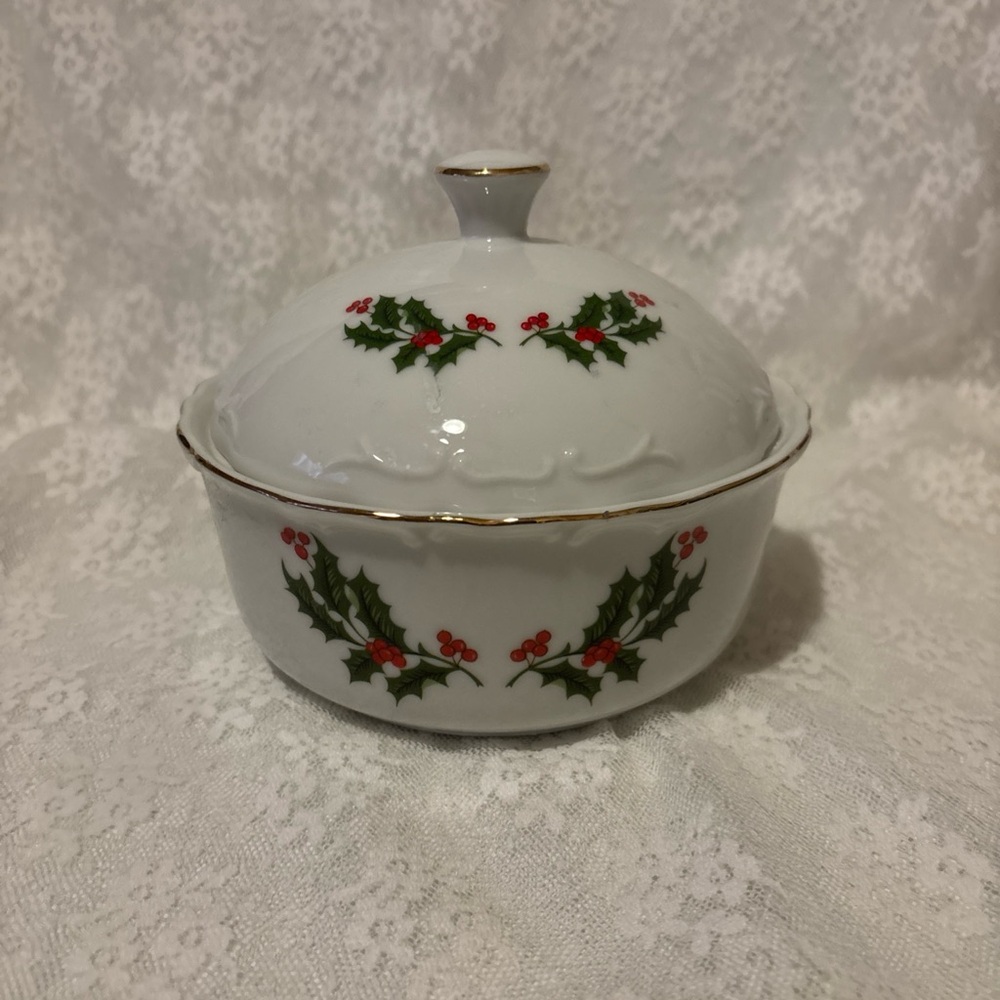 Christmas Holly Fine Porcelain Lidded Bowl